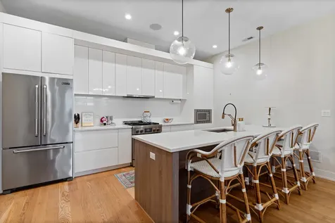 1938 West Augusta Boulevard Chicago IL 60622