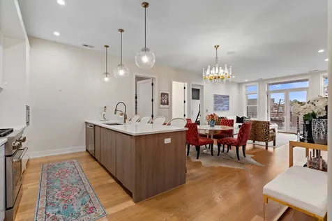1938 West Augusta Boulevard Chicago IL 60622