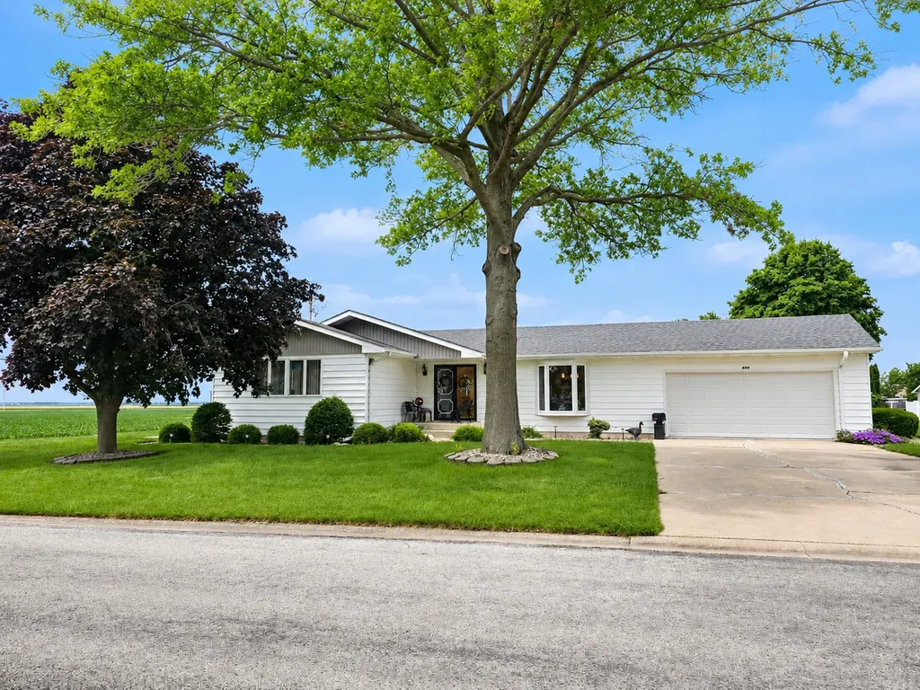 606 East Fine Street Ashkum IL 60911