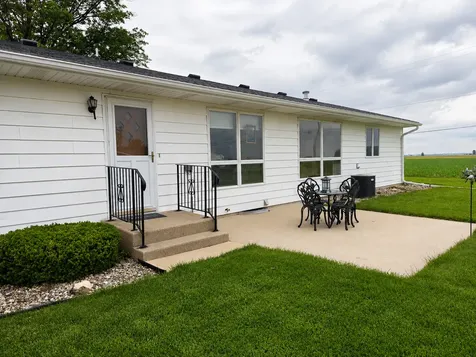 606 East Fine Street Ashkum IL 60911
