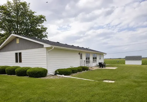 606 East Fine Street Ashkum IL 60911