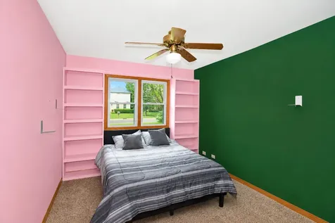 506 Old Country Way Wauconda IL 60084