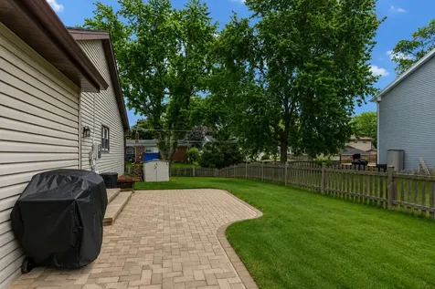 506 Old Country Way Wauconda IL 60084