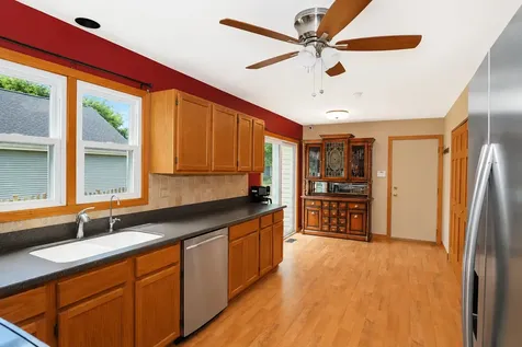 506 Old Country Way Wauconda IL 60084