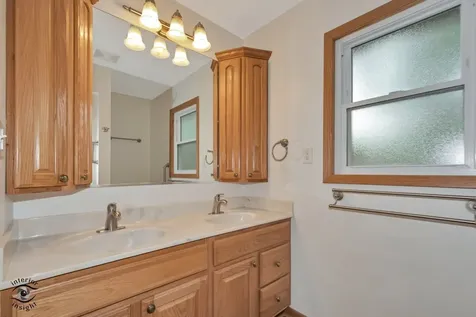 520 Evergreen Lane Bradley IL 60915