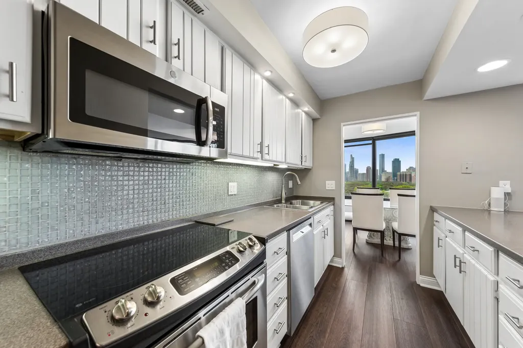 155 North Harbor Drive Chicago IL 60601