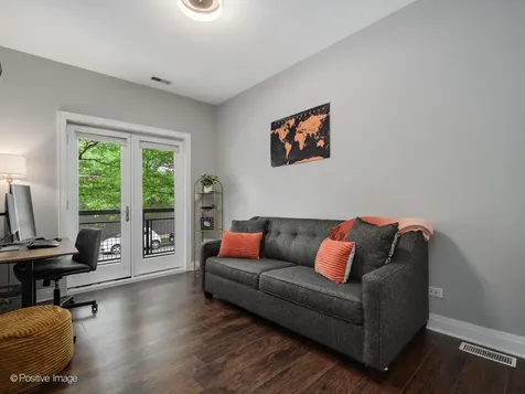 3559 West Montrose Avenue Chicago IL 60618