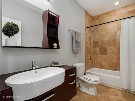 3559 West Montrose Avenue Chicago IL 60618