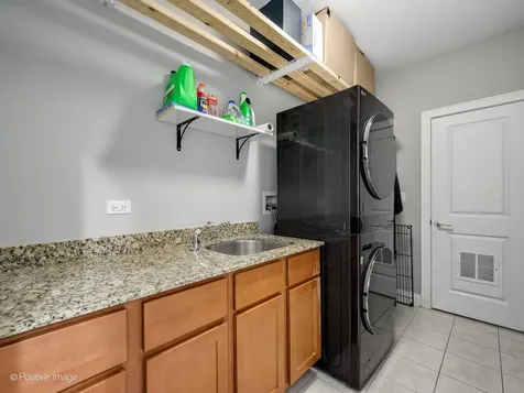 3559 West Montrose Avenue Chicago IL 60618