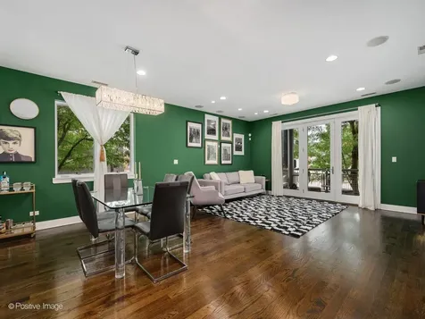 3559 West Montrose Avenue Chicago IL 60618