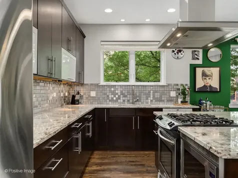 3559 West Montrose Avenue Chicago IL 60618