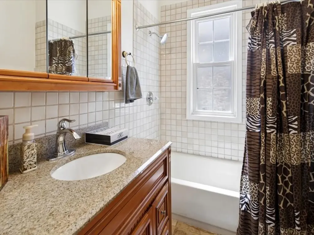 4035 North Albany Avenue Chicago IL 60618