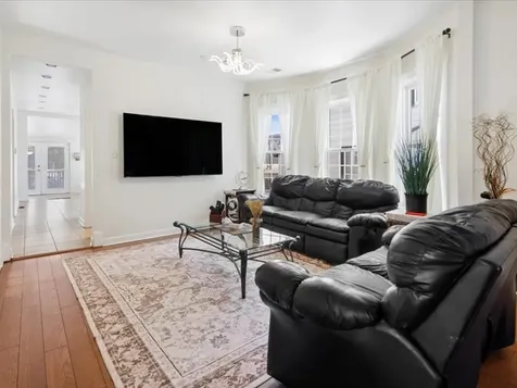 4035 North Albany Avenue Chicago IL 60618