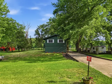 2863 South Brooks Island Road Oregon IL 61061