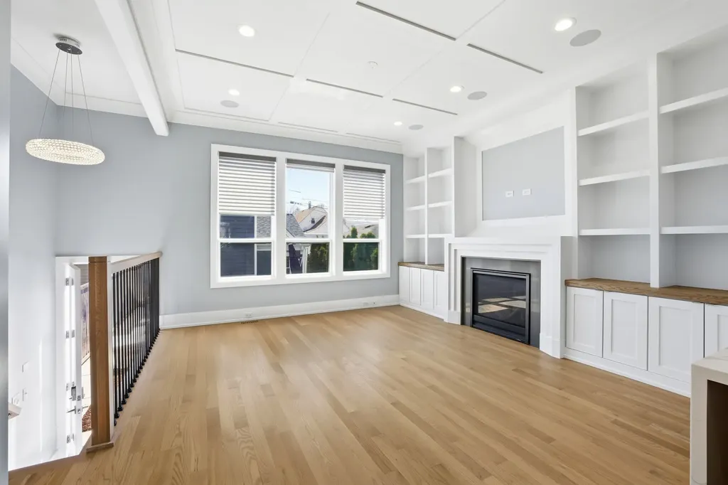3721 West Wabansia Avenue Chicago IL 60647