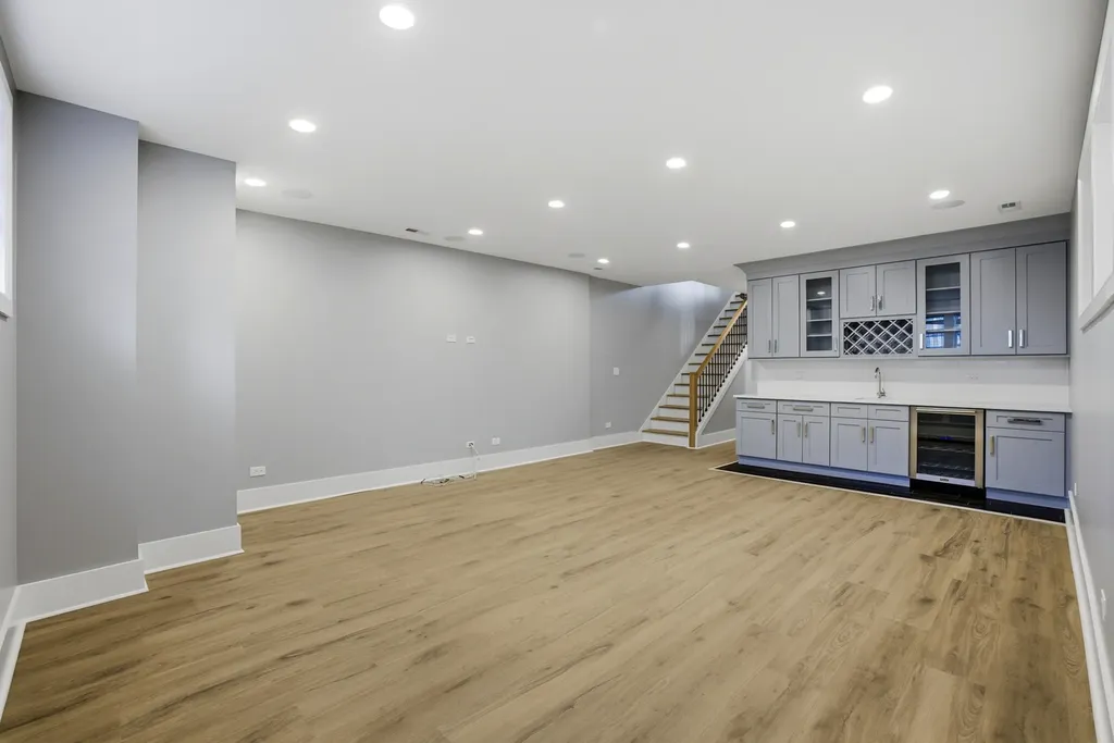 3721 West Wabansia Avenue Chicago IL 60647