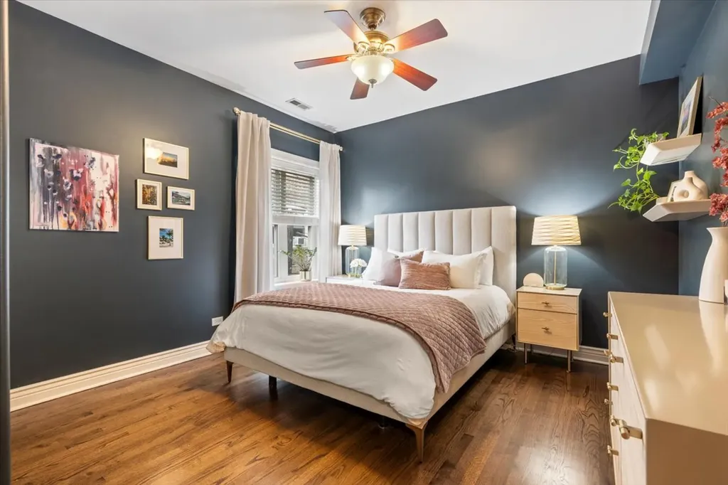 524 West Cornelia Avenue Chicago IL 60657