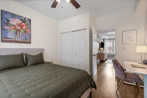 524 West Cornelia Avenue Chicago IL 60657