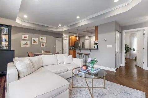 524 West Cornelia Avenue Chicago IL 60657