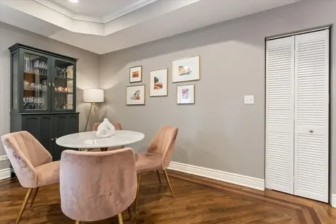 524 West Cornelia Avenue Chicago IL 60657