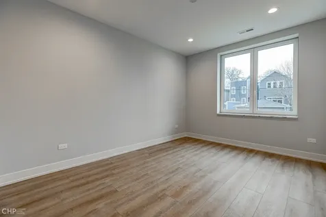 2823 West Belmont Avenue Chicago IL 60618