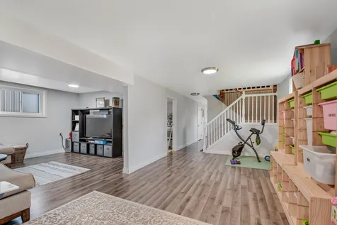 9401 South 80th Court Hickory Hills IL 60457