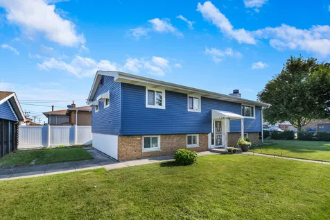9401 South 80th Court Hickory Hills IL 60457