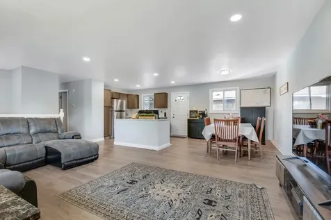 9401 South 80th Court Hickory Hills IL 60457