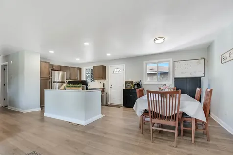 9401 South 80th Court Hickory Hills IL 60457
