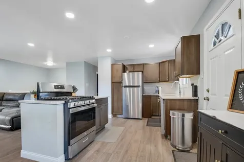 9401 South 80th Court Hickory Hills IL 60457