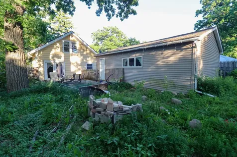 44 Oak Knoll Drive Lake Villa IL 60046