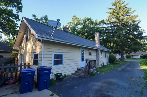 44 Oak Knoll Drive Lake Villa IL 60046