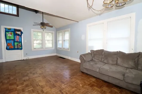 44 Oak Knoll Drive Lake Villa IL 60046