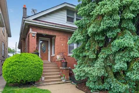 5438 West Melrose Street Chicago IL 60641