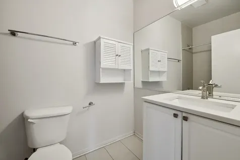 30 East Roosevelt Road Chicago IL 60605