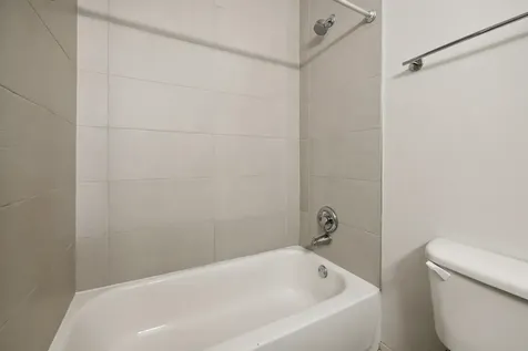 30 East Roosevelt Road Chicago IL 60605