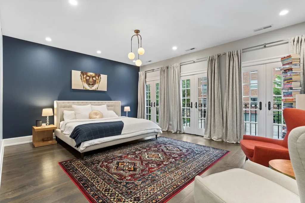 1306 West Byron Street Chicago IL 60613