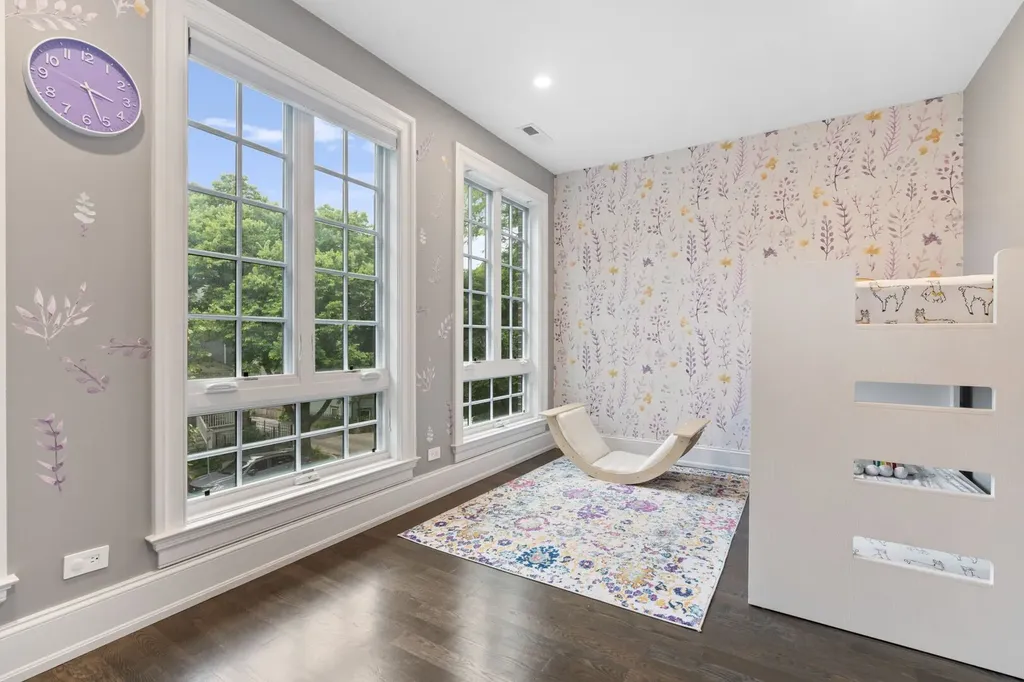 1306 West Byron Street Chicago IL 60613