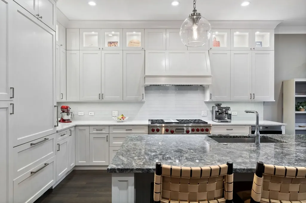 1306 West Byron Street Chicago IL 60613