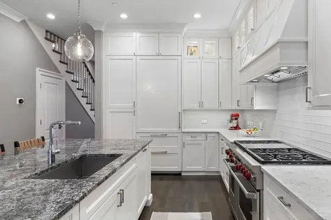 1306 West Byron Street Chicago IL 60613
