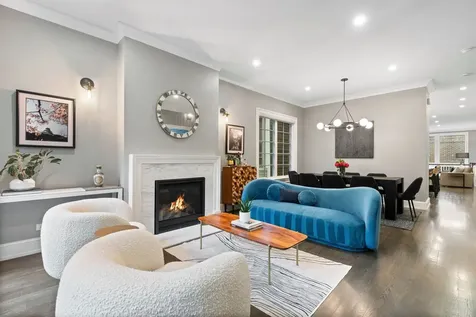 1306 West Byron Street Chicago IL 60613