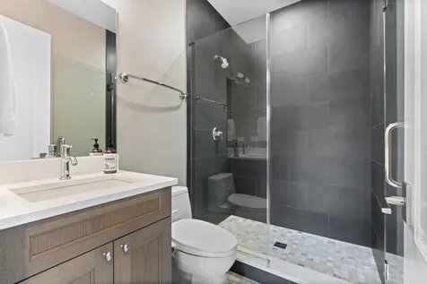 1306 West Byron Street Chicago IL 60613
