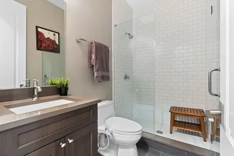 1306 West Byron Street Chicago IL 60613