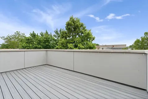 1306 West Byron Street Chicago IL 60613