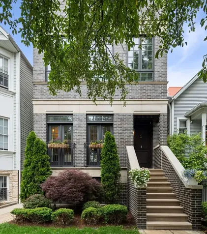 1306 West Byron Street Chicago IL 60613