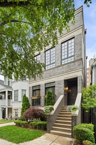 1306 West Byron Street Chicago IL 60613