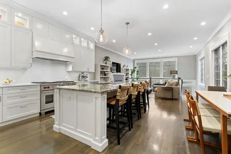 1306 West Byron Street Chicago IL 60613