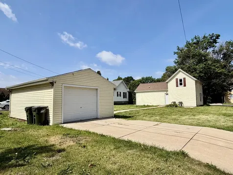 1112 6TH Avenue Sterling IL 61081