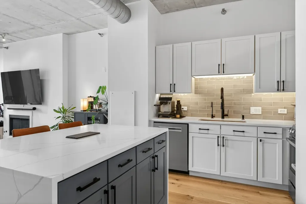 720 North Larrabee Street Chicago IL 60654
