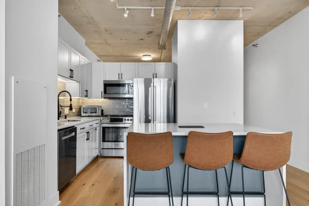 720 North Larrabee Street Chicago IL 60654